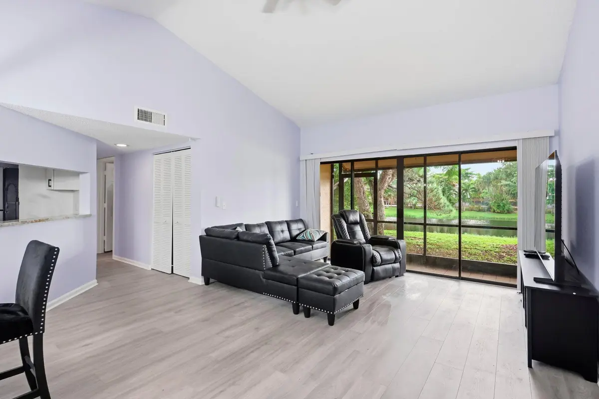 7-web-or-mls-007_0E2A0773_1 at 22 VIA DE CASAS SUR 102, Boynton Beach