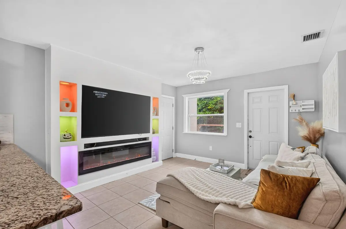 6-web-or-mls-DSC_7359 at 1019 N C Street, Lake Worth Beach