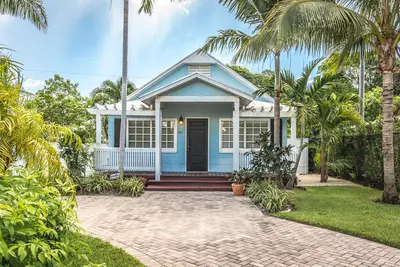801 SE 3RD Avenue, Delray Beach – Single Family Residence for sale