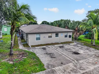 633 10th Street 3, West Palm Beach – Apartment for rent