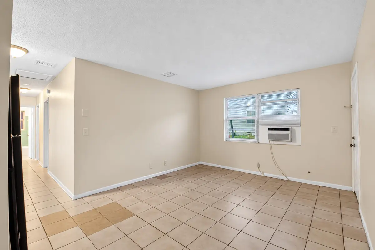 Unit 2 - Living Area at 633 10th Street 2, West Palm Beach