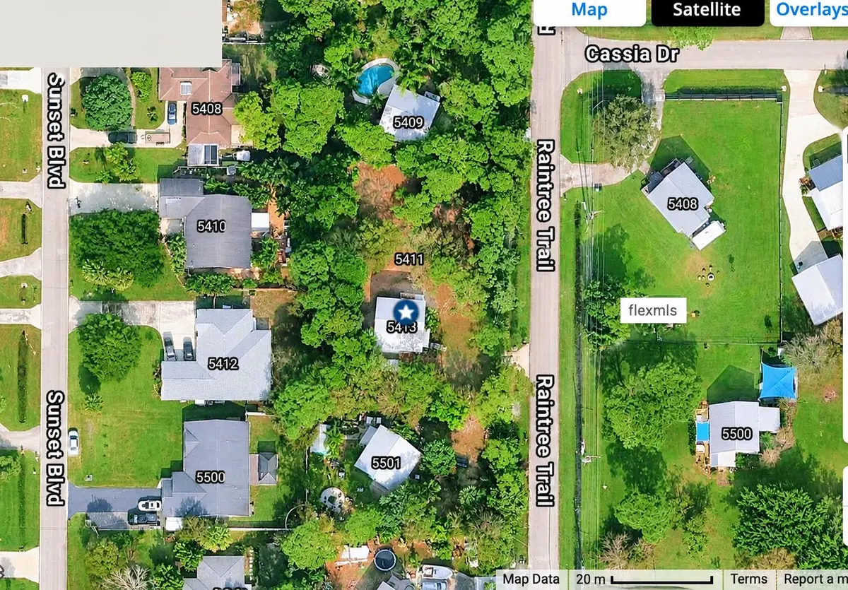 Bright Satellite Map of Suburban Lots at 5413 RAINTREE Trail, Fort Pierce