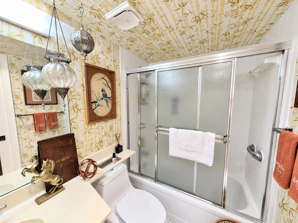 Bath - Southgate at 3605 S Ocean Boulevard 227, Palm Beach