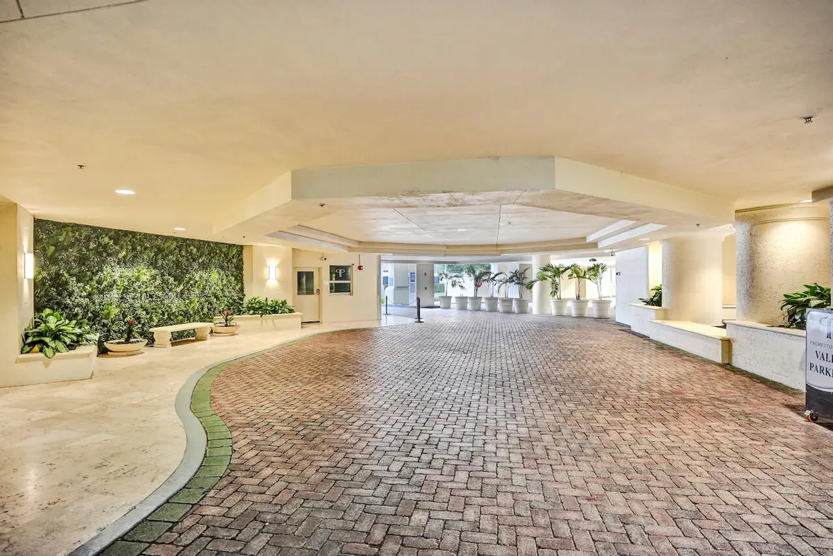 99 SE Mizner Blvd - 5 at 99 SE MIZNER Boulevard 533, Boca Raton
