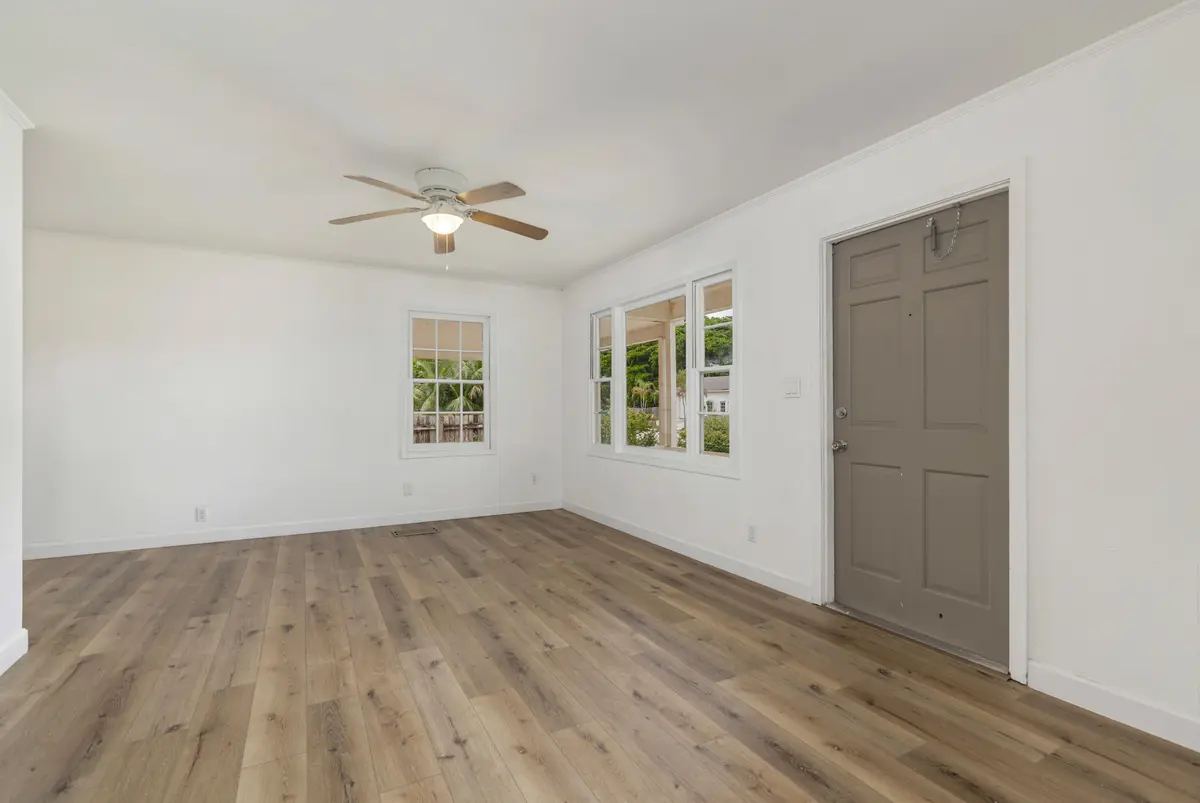 high-11 at 2518 N Genessee Avenue, West Palm Beach