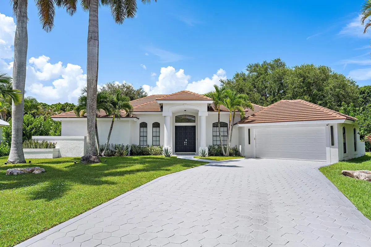 18622 Lakeside Gardens Dr-5 at 18622 Lakeside Gardens Drive, Jupiter