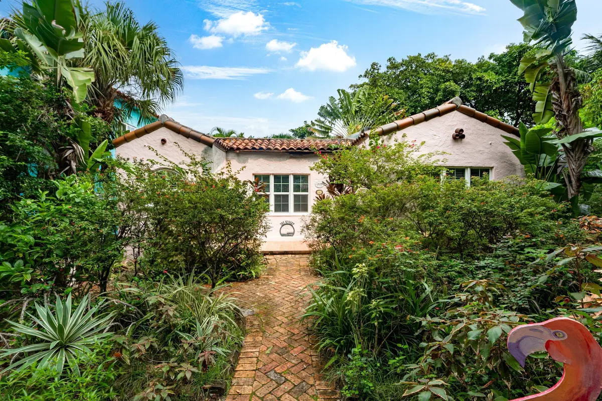 003-703SunsetRoad-WestPalmBeach-FL-33401 at 703 Sunset Road, West Palm Beach