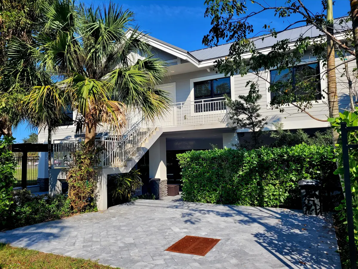 Front at 11810 SE DIXIE Highway 1, Hobe Sound