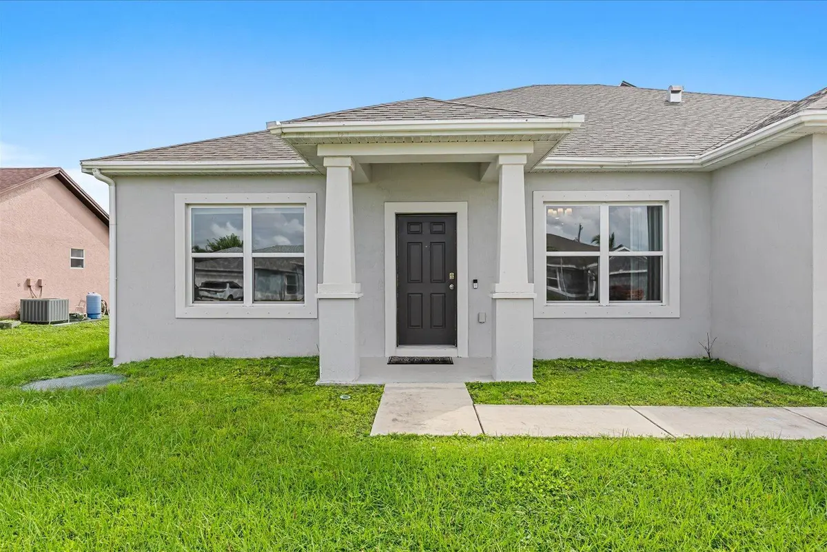 03-dup in-38 at 743 NW Dupre Street, Port St. Lucie