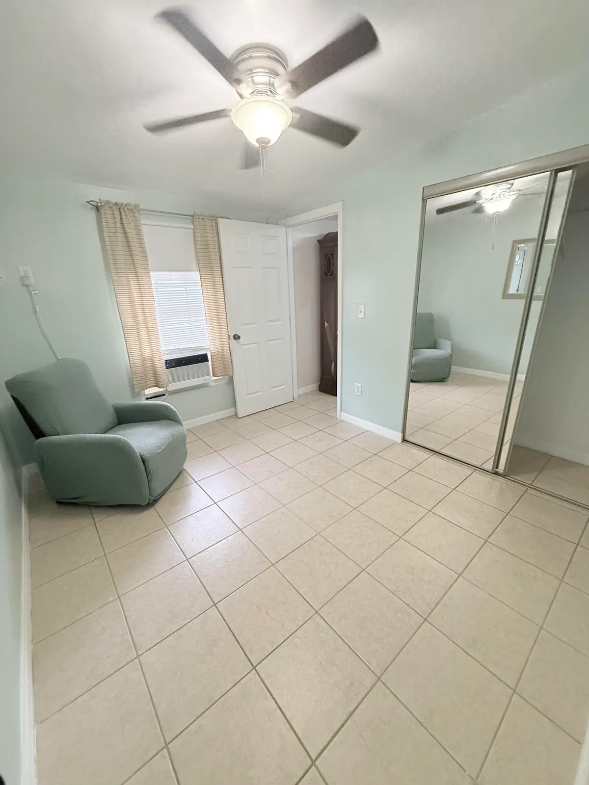 IMG_1317 at 1503 Meridian Road A, West Palm Beach