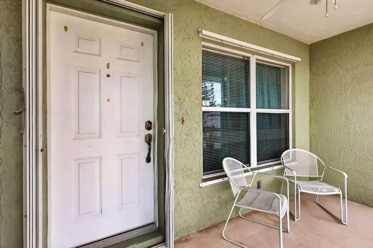 6-web-or-mls-5P1A2231 at 6672 Campanilla, Fort Pierce