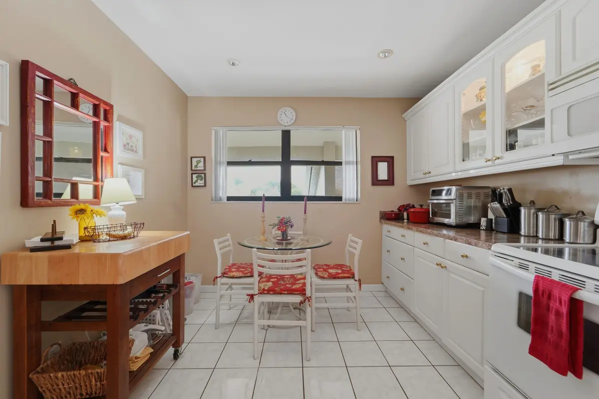 Kitchen at 12910 Briarlake Drive C202, West Palm Beach
