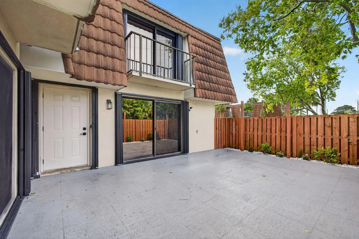 10-web-or-mls-5D1A0434 at 108 HERITAGE Way, West Palm Beach