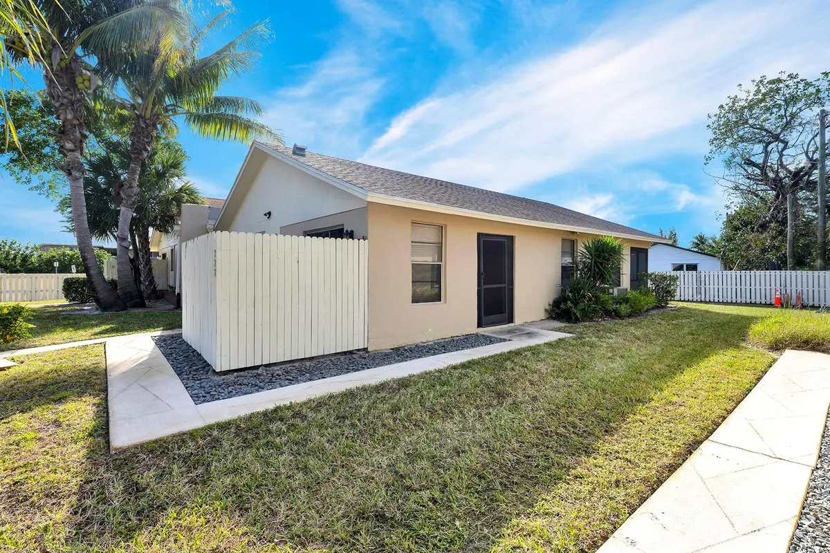 Photo 4 at 222 SE 1ST Circle, Boynton Beach