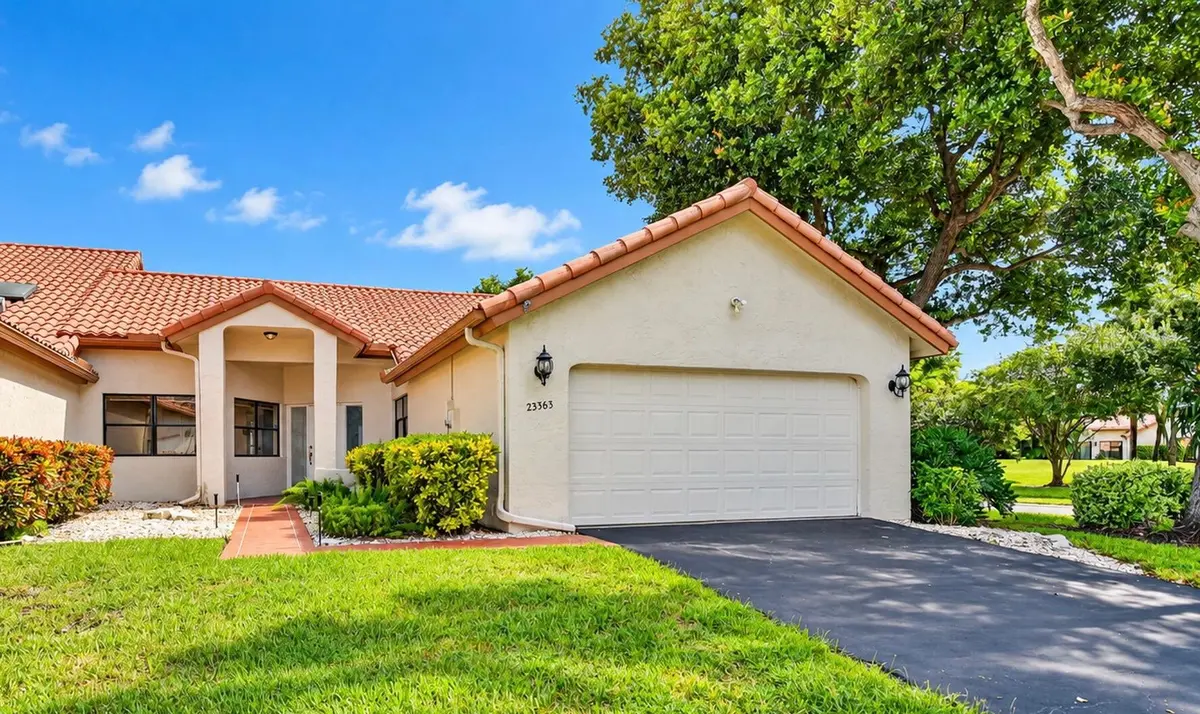Welcome at 23363 Water Circle, Boca Raton