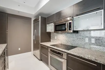 550 OKEECHOBEE Boulevard 1017, West Palm Beach – Condominium for rent