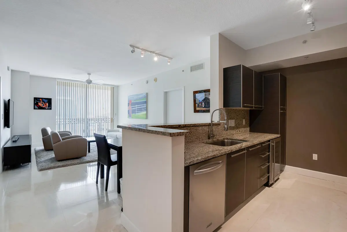 Open Space at 550 OKEECHOBEE Boulevard 1017, West Palm Beach