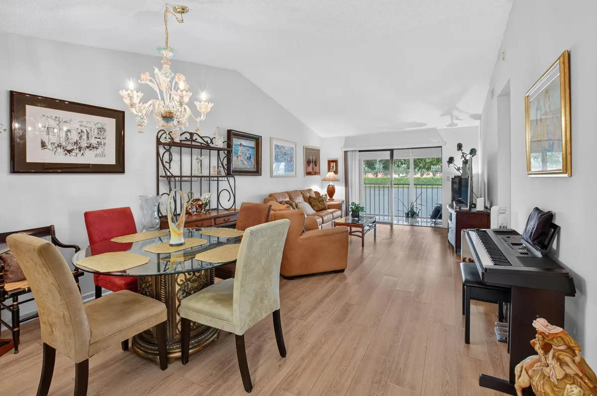 8-web-or-mls-DSC_1045 at 15301 Pembridge Avenue 61, Delray Beach
