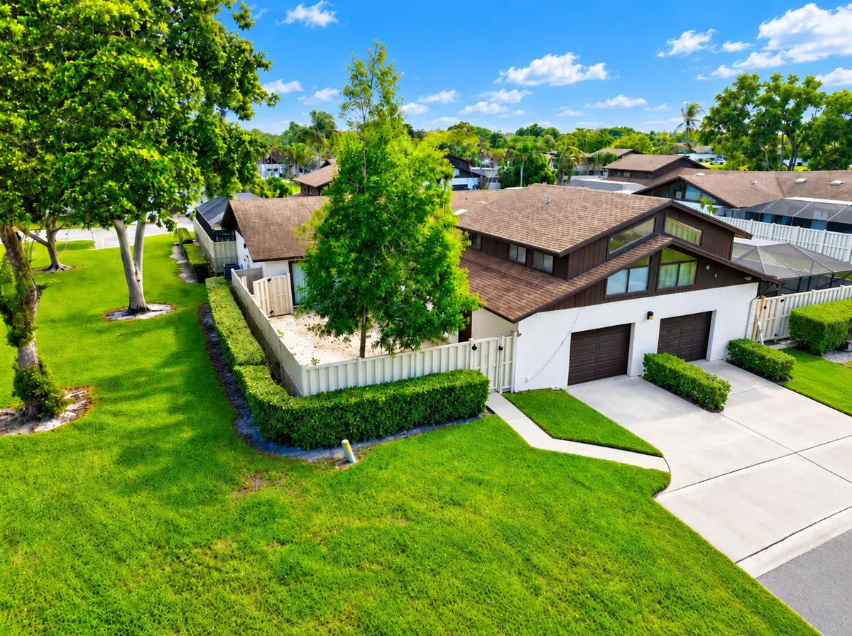 9844 A TOWNHOME at 9844 Boca Gardens Circle A, Boca Raton