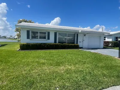 131 NW 14th Street, Boynton Beach – Single Family Residence for rent