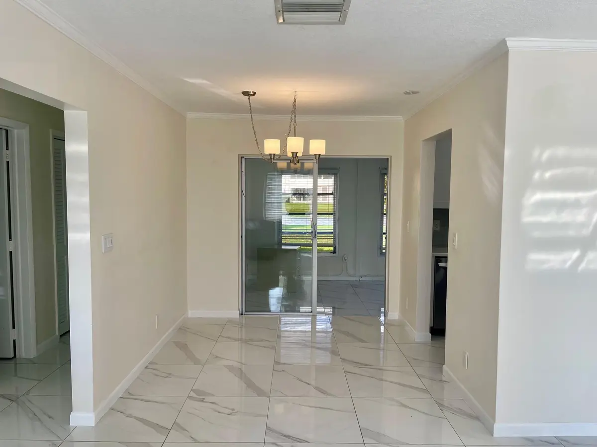 DINING AREA at 131 NW 14th Street, Boynton Beach