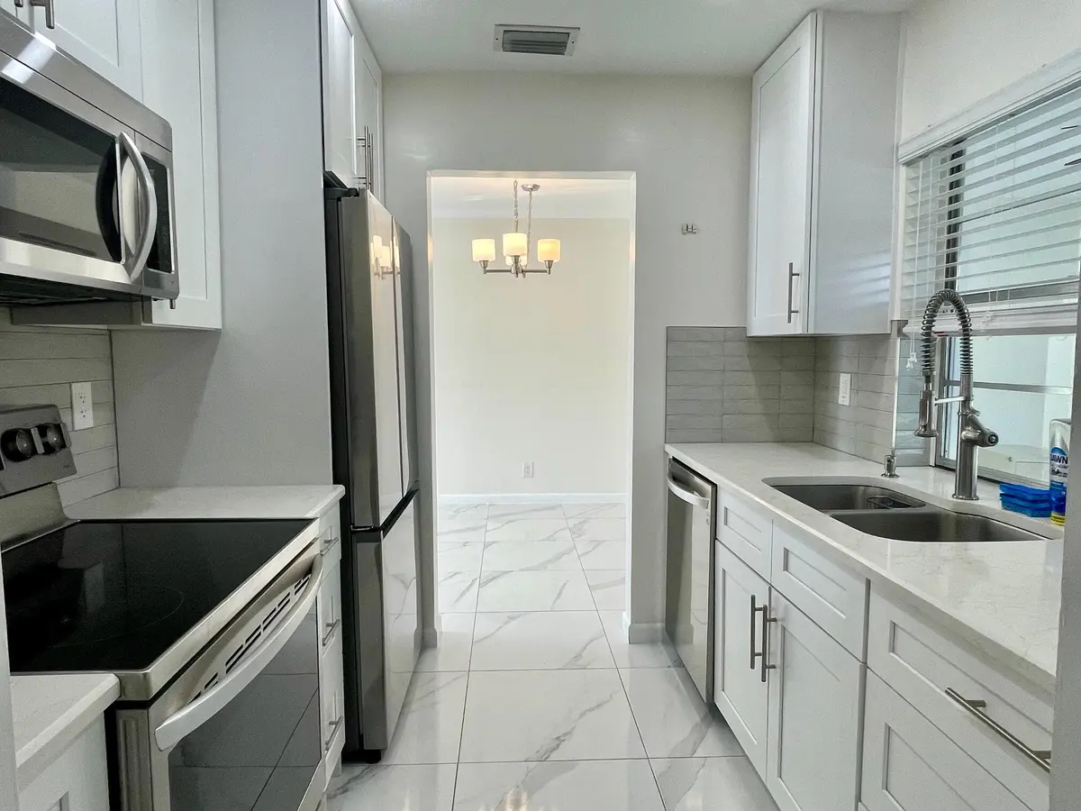 KITCHEN at 131 NW 14th Street, Boynton Beach