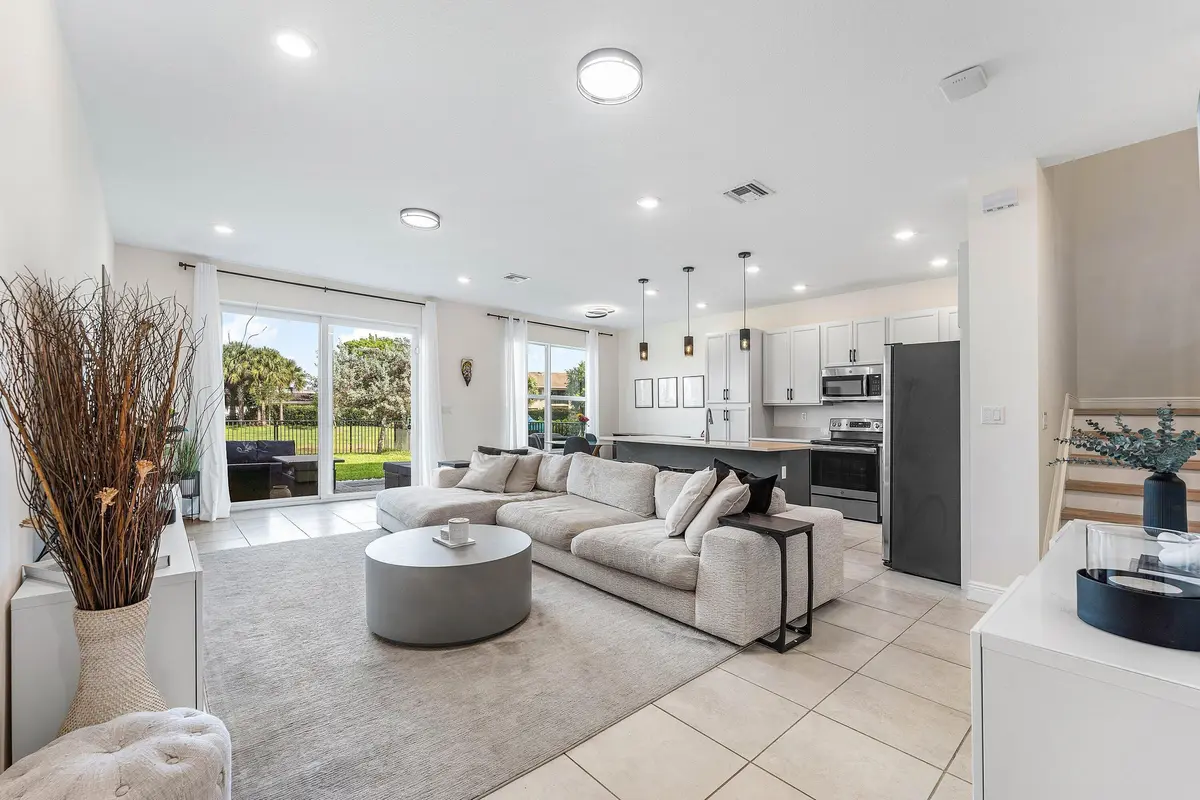 4392 VELEIROS Avenue, Deerfield Beach, FL – photo 2