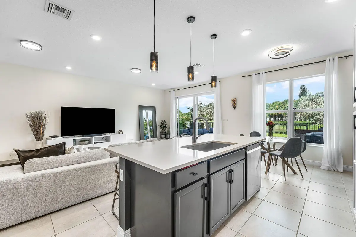 4392 VELEIROS Avenue, Deerfield Beach, FL – photo 8