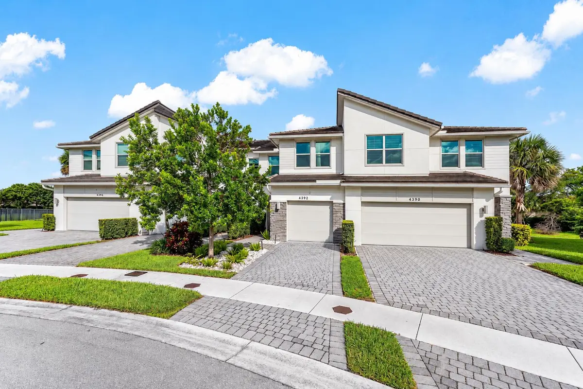 2E415C54-BFC2-4D3E-B53F-CBCEC6B207CE at 4392 VELEIROS Avenue, Deerfield Beach