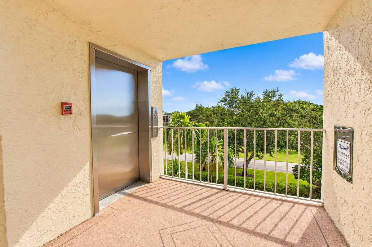 4-web-or-mls-DSC_8707 at 7290 Ashford Place 404, Delray Beach