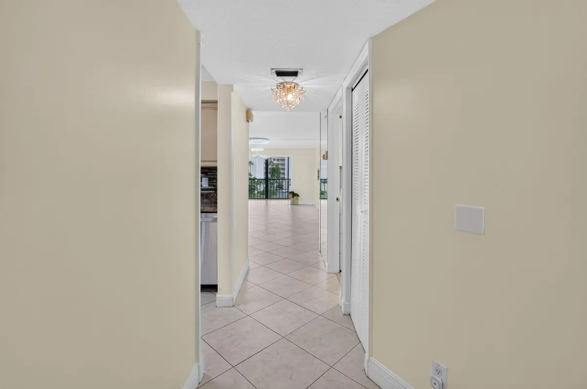 8-web-or-mls-DSC_8726 at 7290 Ashford Place 404, Delray Beach