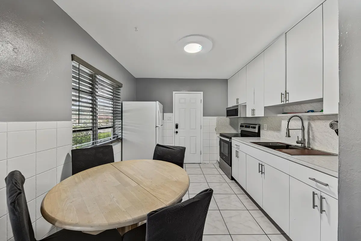 evans-41 at 2312 NE 4th Street, Pompano Beach