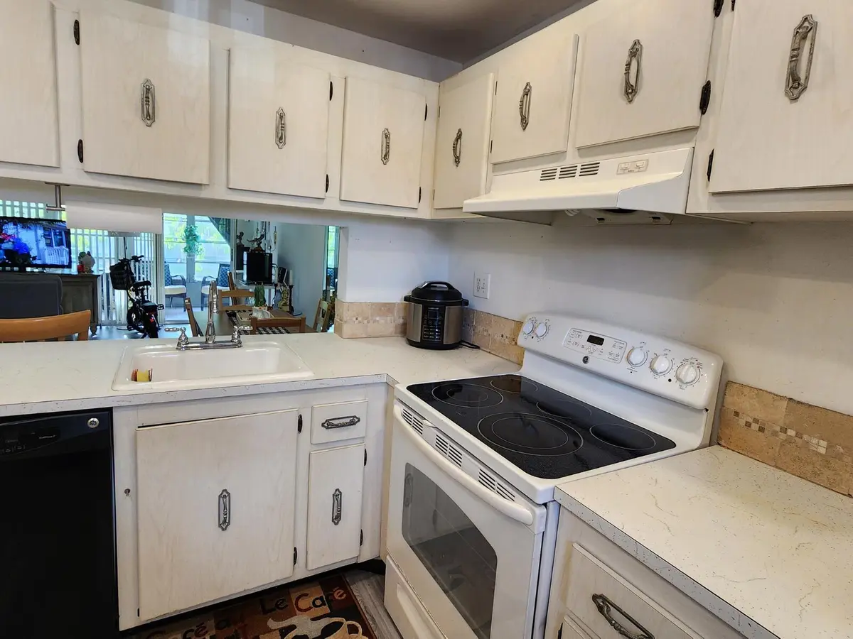 8842 W MCNAB Road 205, Tamarac, FL – photo 5