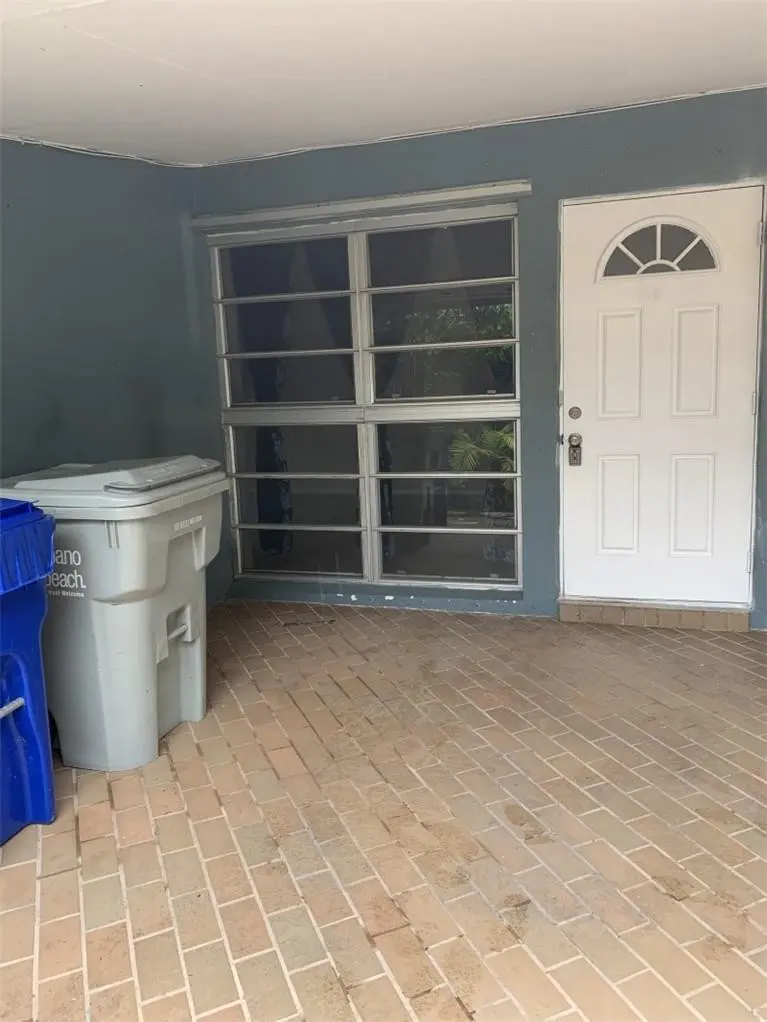 Photo 1 at 224 NE 24th Avenue E, Pompano Beach
