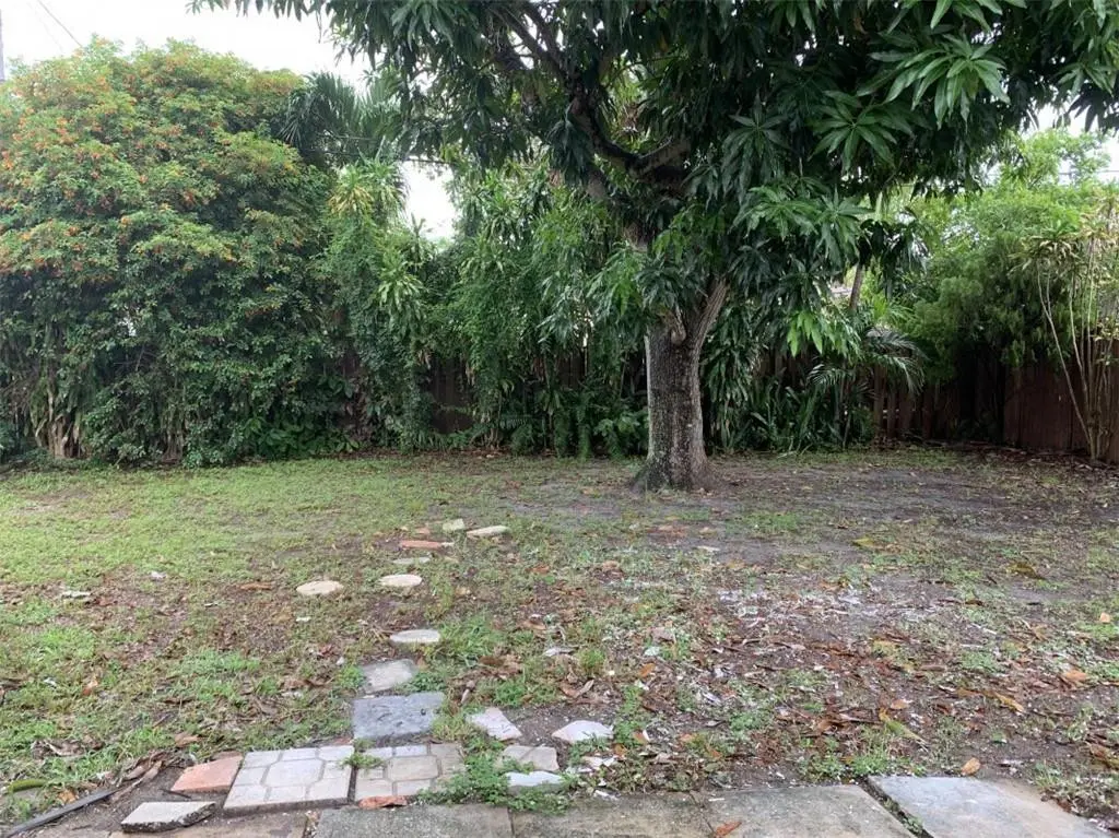 Photo 6 at 224 NE 24th Avenue E, Pompano Beach