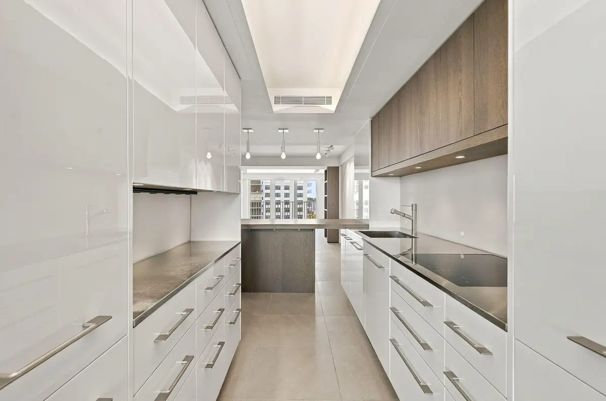 18-web-or-mls-018_DSC02369 at 3901 S FLAGLER Drive 605, West Palm Beach