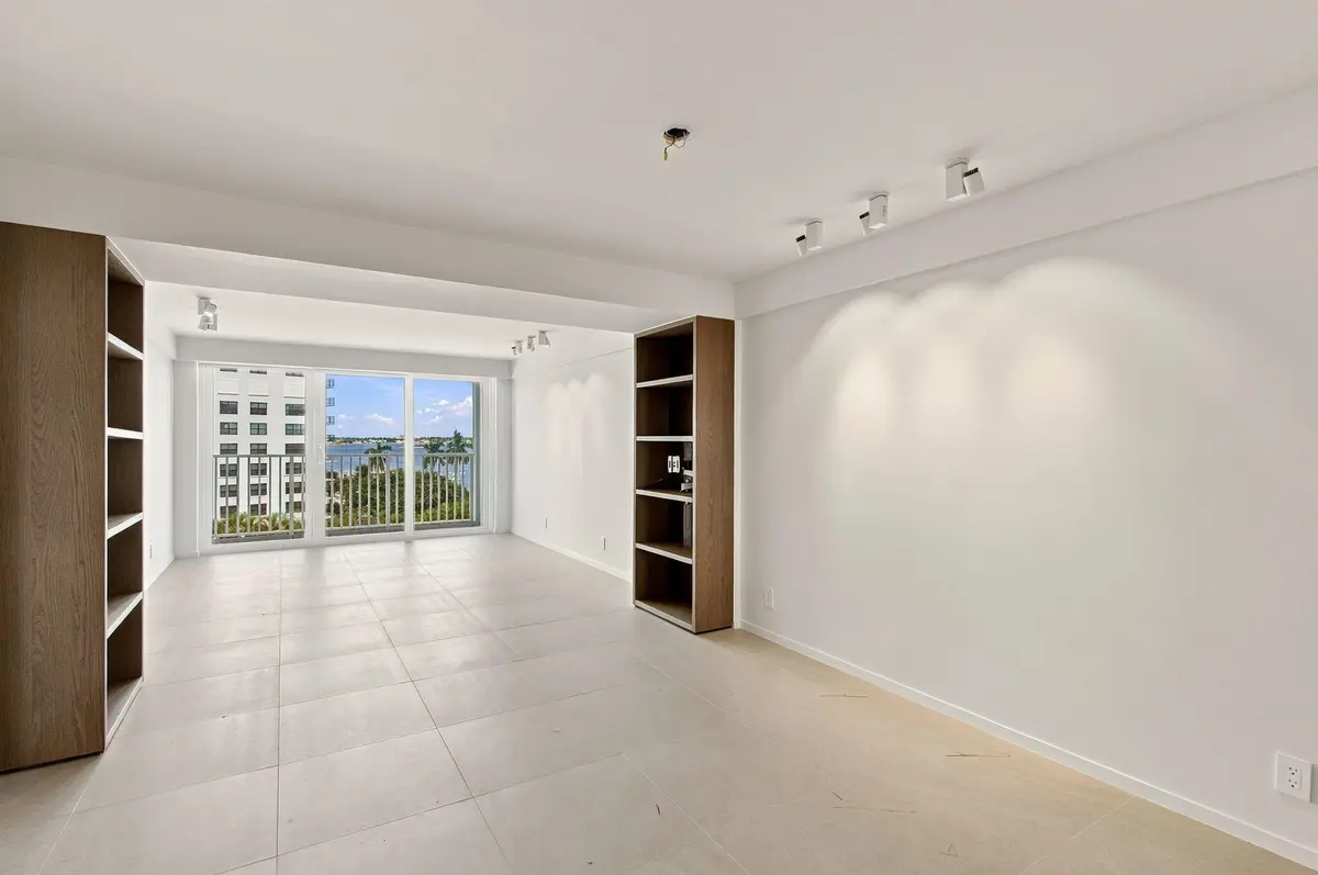 21-web-or-mls-021_DSC02394 at 3901 S FLAGLER Drive 605, West Palm Beach