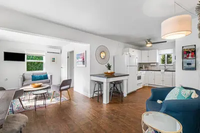 412 NE 7th Avenue A, Delray Beach – Townhouse for rent