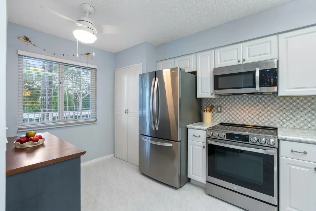 SS appliances at 6096 HUNTWICK Terrace 206, Delray Beach