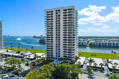 123 Lakeshore Drive 1544, North Palm Beach – Condominium for sale