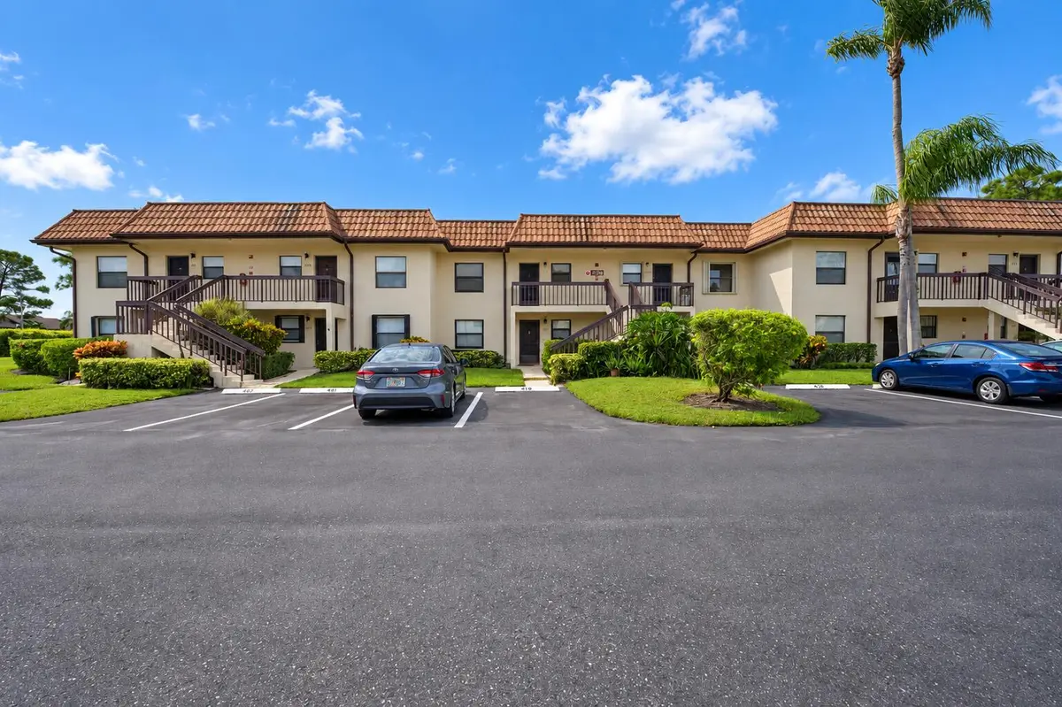Building 7094 at 7094 Golf Colony Court 103, Lake Worth