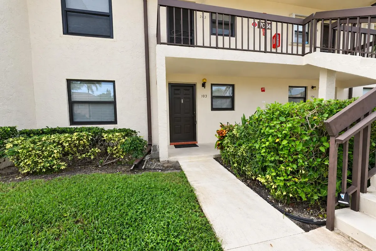 103 front at 7094 Golf Colony Court 103, Lake Worth