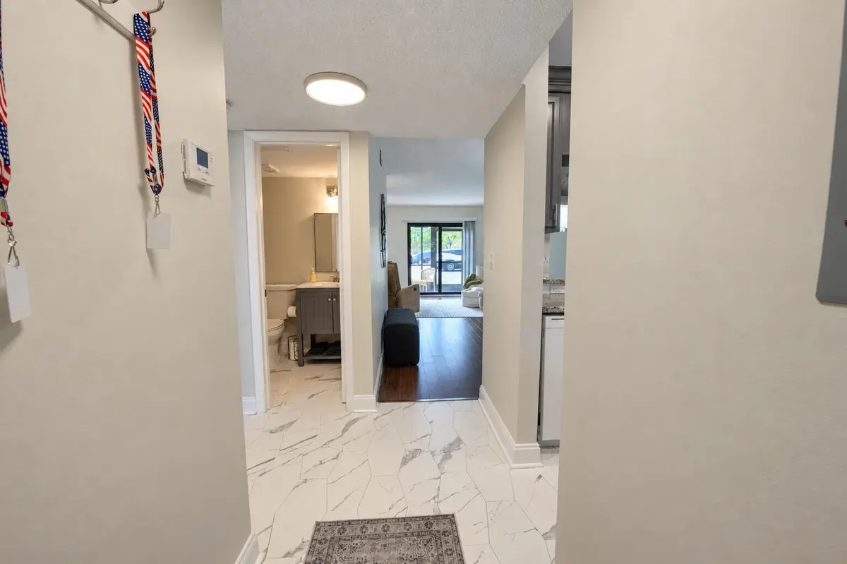 103 entryway at 7094 Golf Colony Court 103, Lake Worth