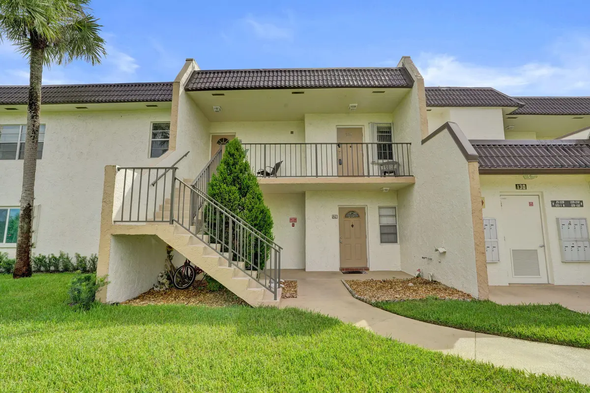 FRONT OF BLDG at 130 Lake Meryl Drive, West Palm Beach