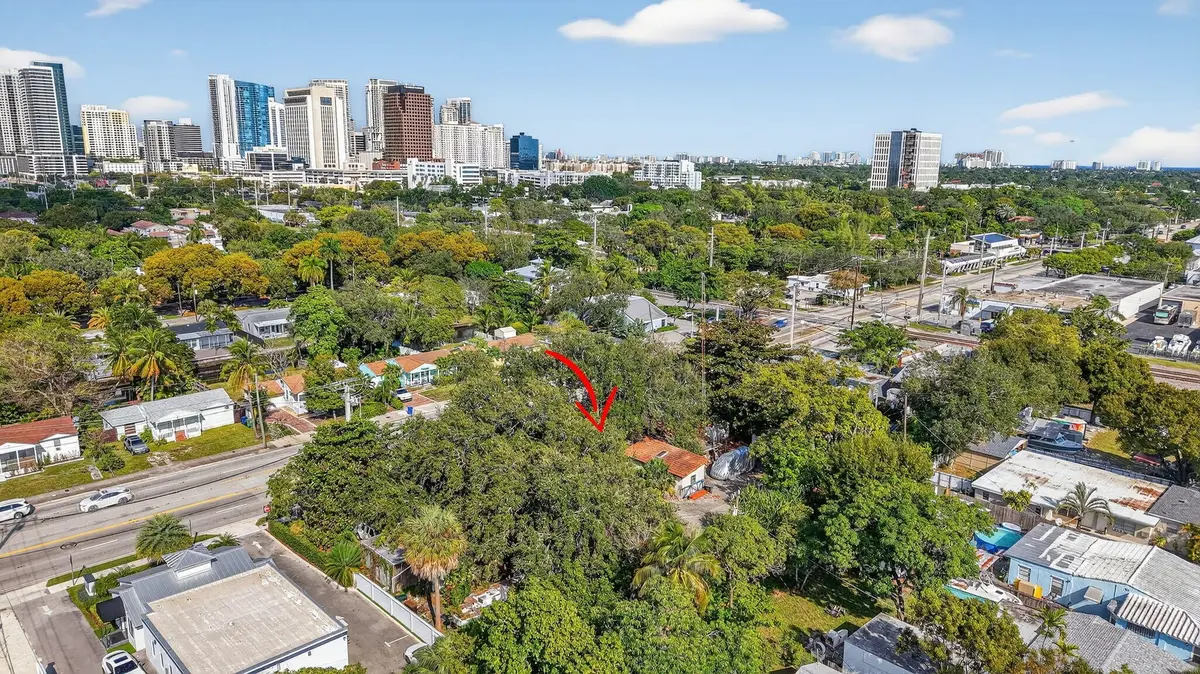 10-web-or-mls-DJI_20251205132636_0314_D at 304 SW 12TH Street, Fort Lauderdale