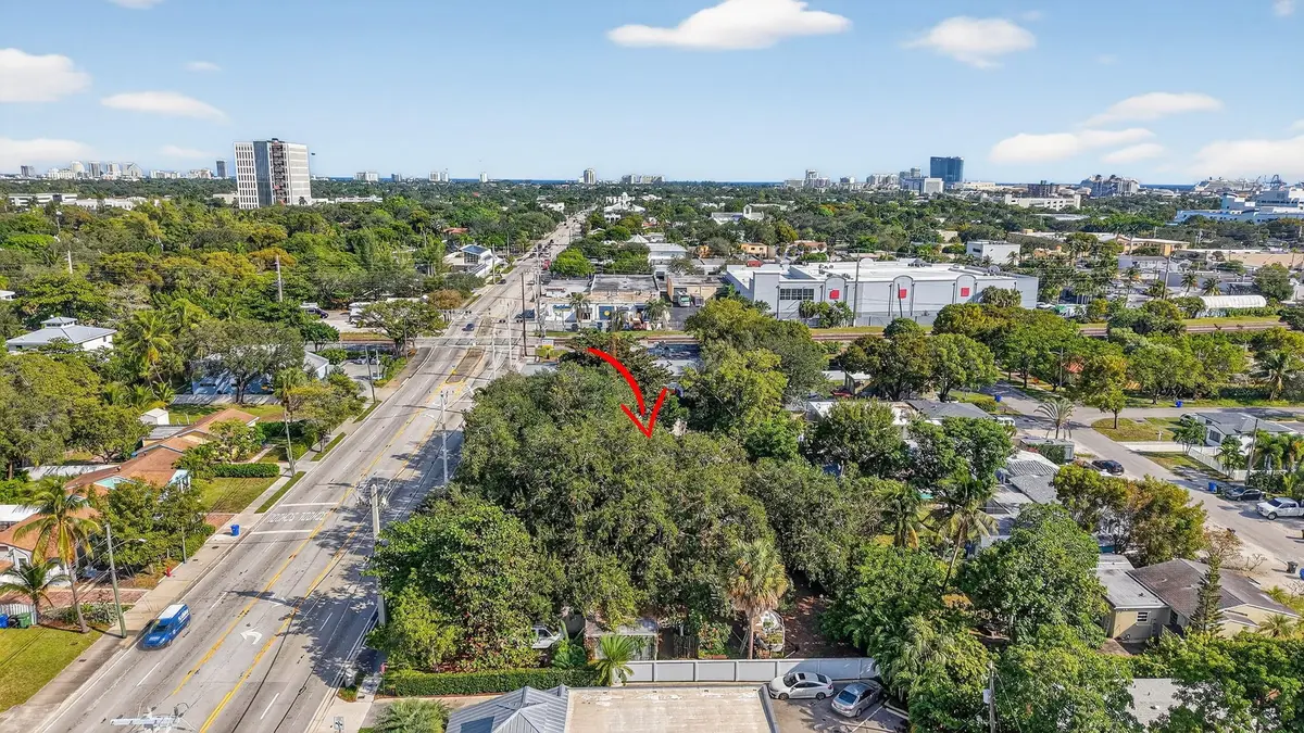 11-web-or-mls-DJI_20251205132645_0319_D at 304 SW 12TH Street, Fort Lauderdale