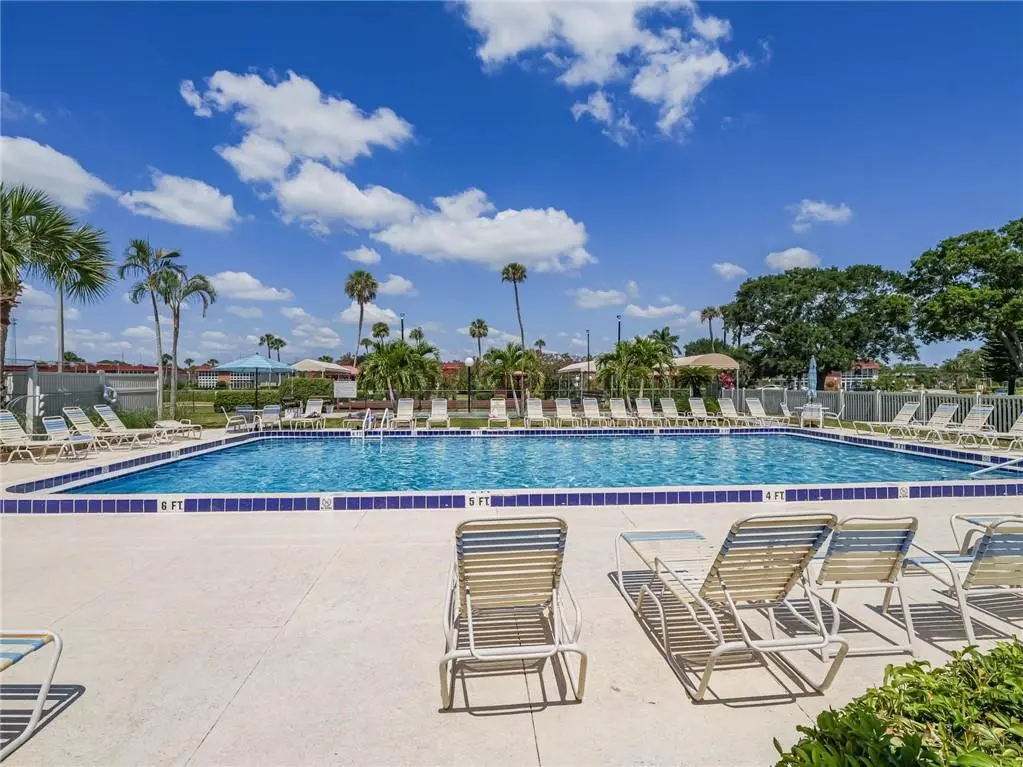 4a at 99 SPRING LAKE Drive 101, Vero Beach