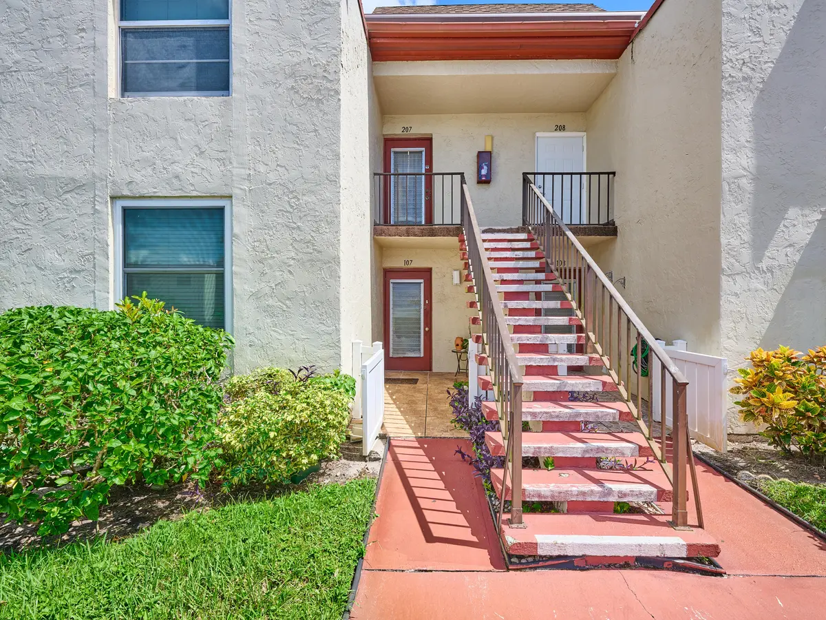 C PYL 0002 at 9 Willowbrook Lane 107, Delray Beach