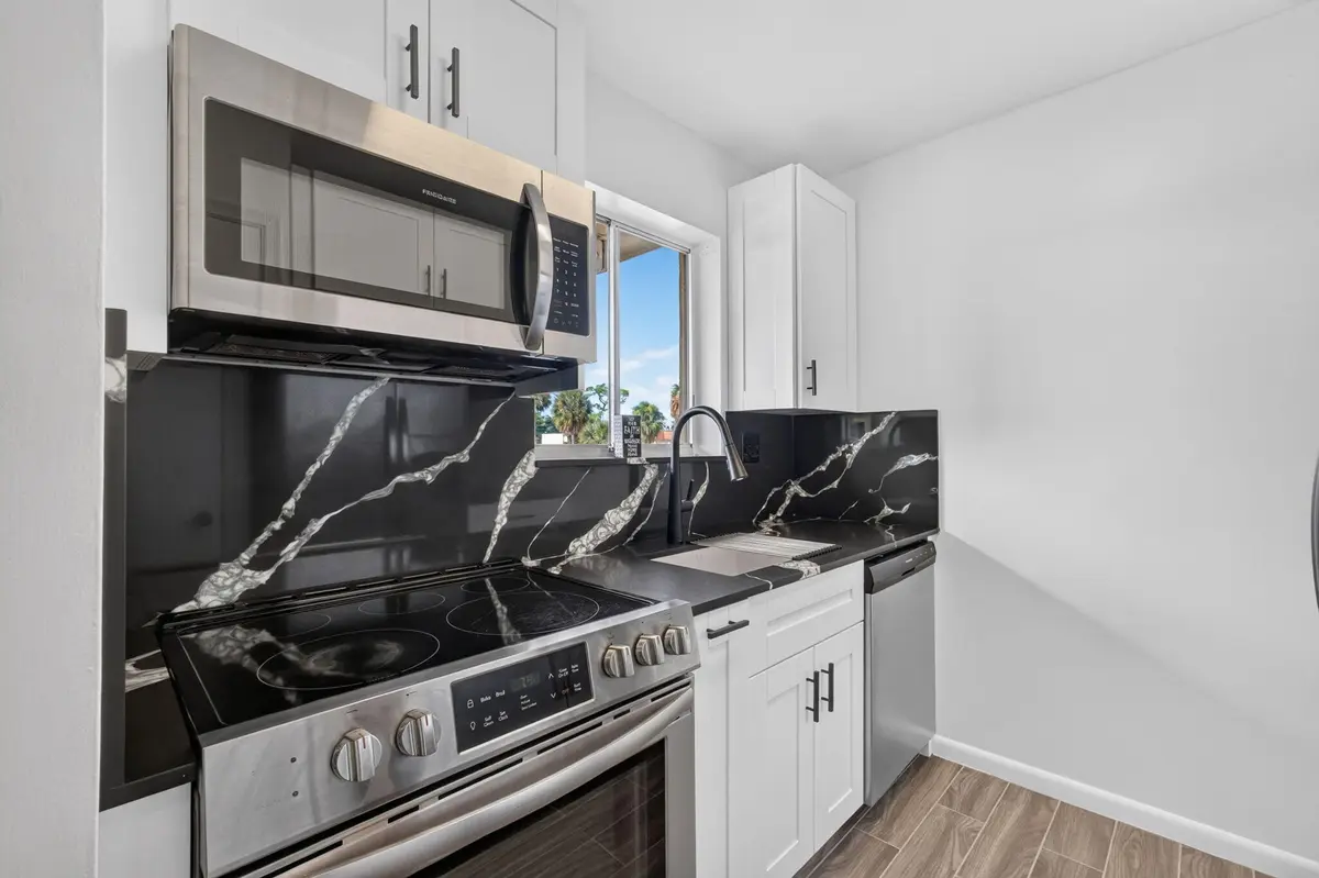 15-web-or-mls-5D1A3848 - Copy at 6074 Forest Hill Boulevard 201, West Palm Beach