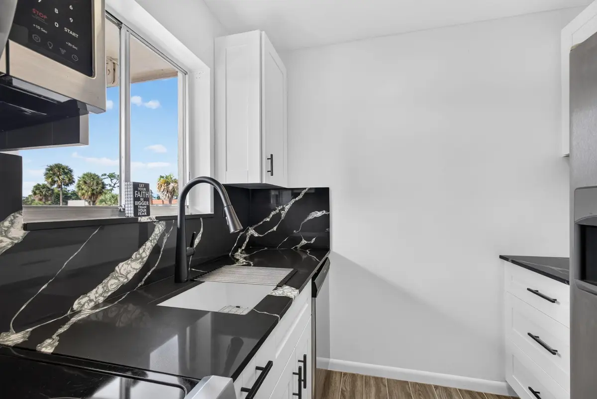 18-web-or-mls-5D1A3863 - Copy at 6074 Forest Hill Boulevard 201, West Palm Beach